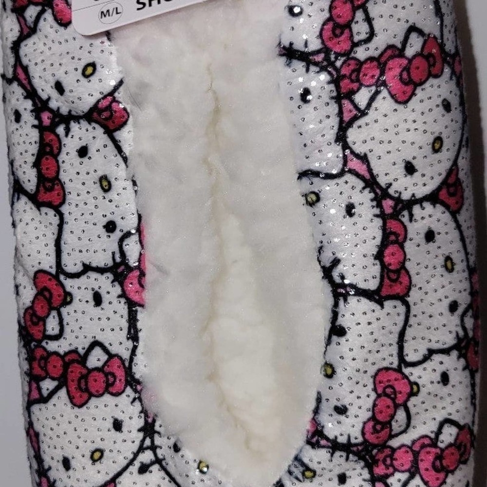 Sanrio Hello kitty pink and white slippers new kids fits shoes sizes 13-4
